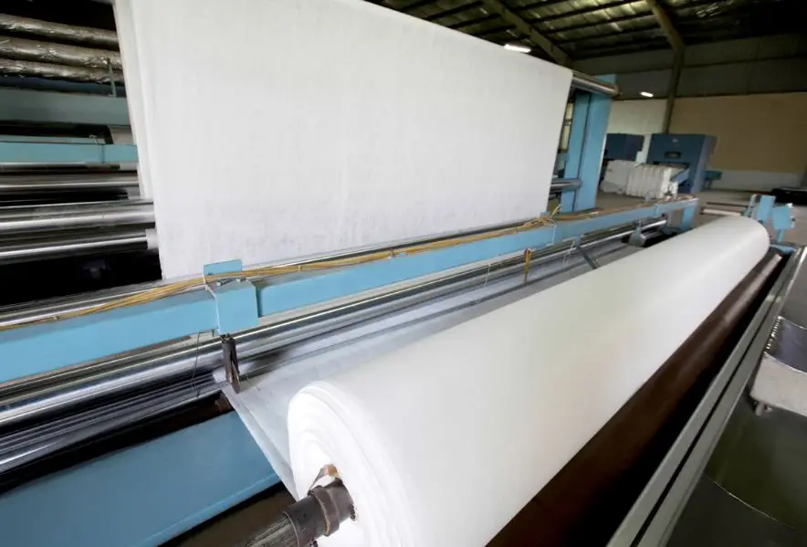 410 g/m2 white pet polyester/ polypropylene needle punched nonwoven geotextile fabric - Made in Viet nam