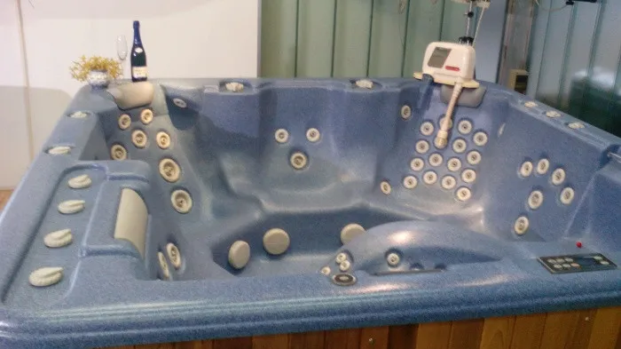 
Deluxe Outdoor spa jacuzzi function for 6 p Oxygen integrated for Massage tube made in Italy 