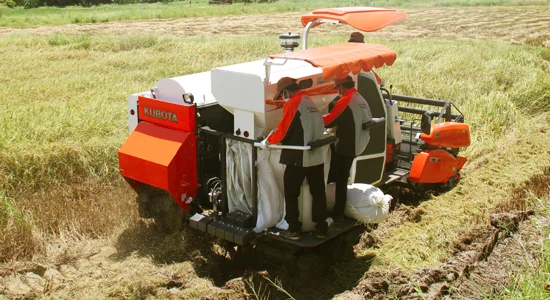 NEW JAPAN BRANCH COMBINE HARVESTER DC70 READY TO SELL EXPORT
