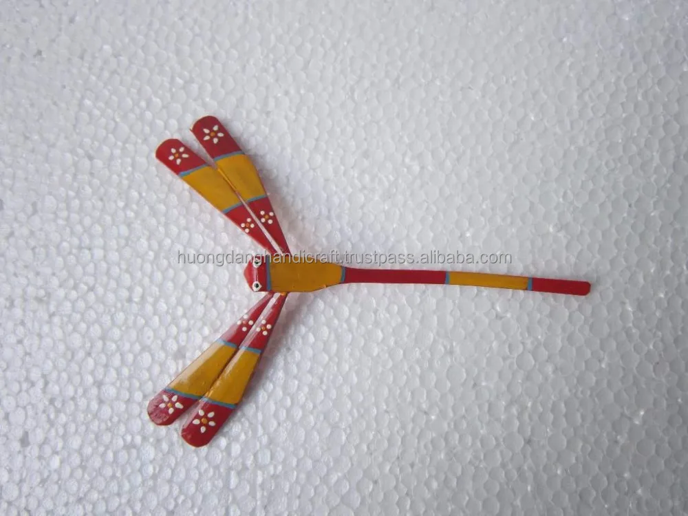 Разноцветные бамбуковые сбалансированные стрекозы Вьетнам