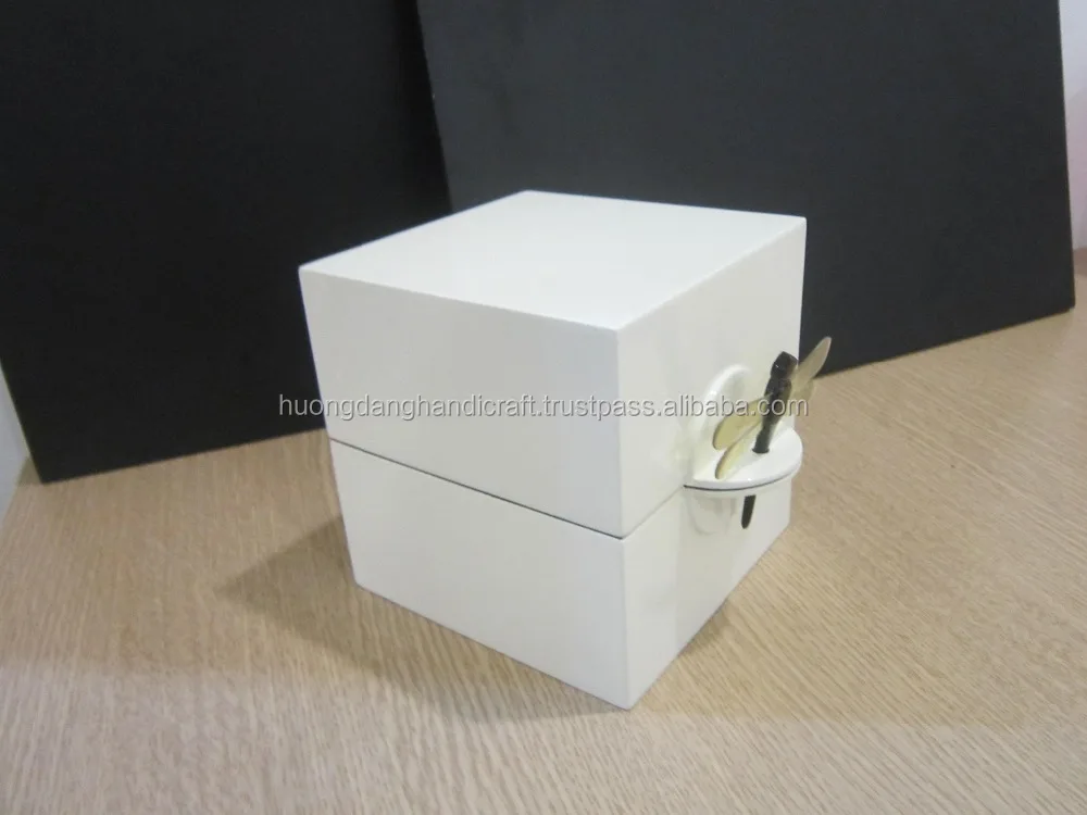 Красивая Лаковая коробка со стрекозой из Вьетнама