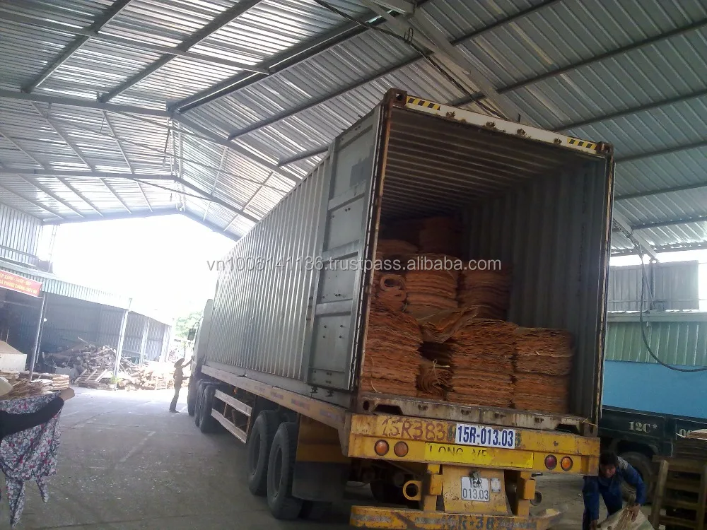 
SHIPPING BY CONTAINERS LARGE QUANTITY ACACIA CORE VENEER 