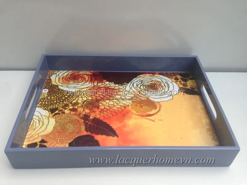Lacquer serving tray with unique design