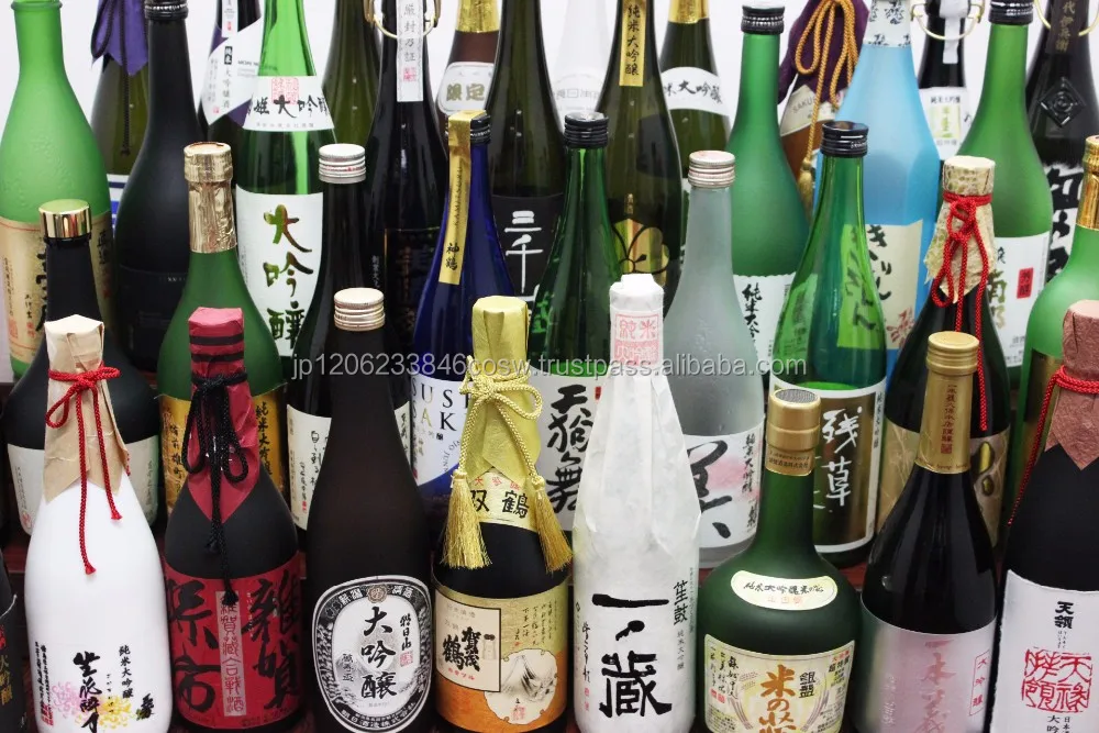  Различные типы бутилированных японских сакэ от компании по экспорту ликера