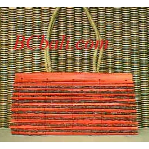 Женская сумочка из бамбуковой соломы с длинной ручкой