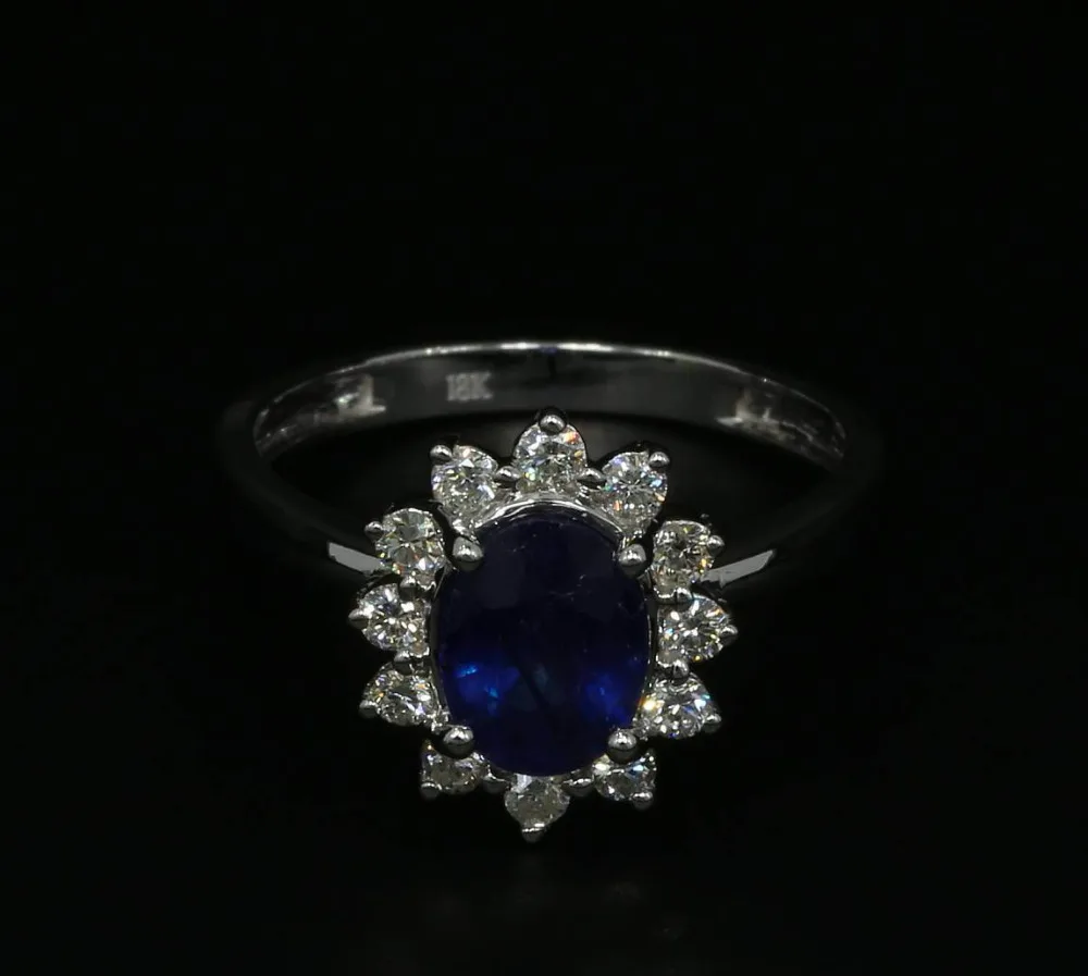 Beautiful Blue sapphire with Diamond Ring in 18k White Gold