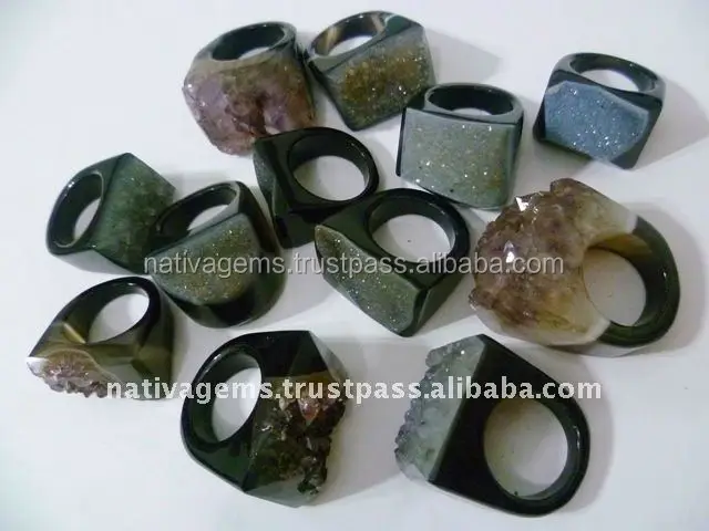 STUNNING BRAZILIAN AGATE STONE RING