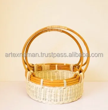 Empty gift basket supplies