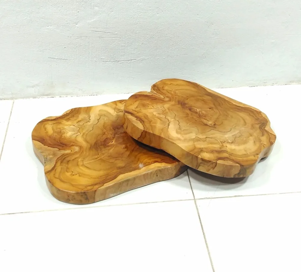 WOODEN RUSTIC CHOPPING BOARD