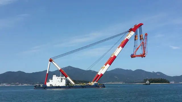 
800TON FLOATING CRANE BARGE 
