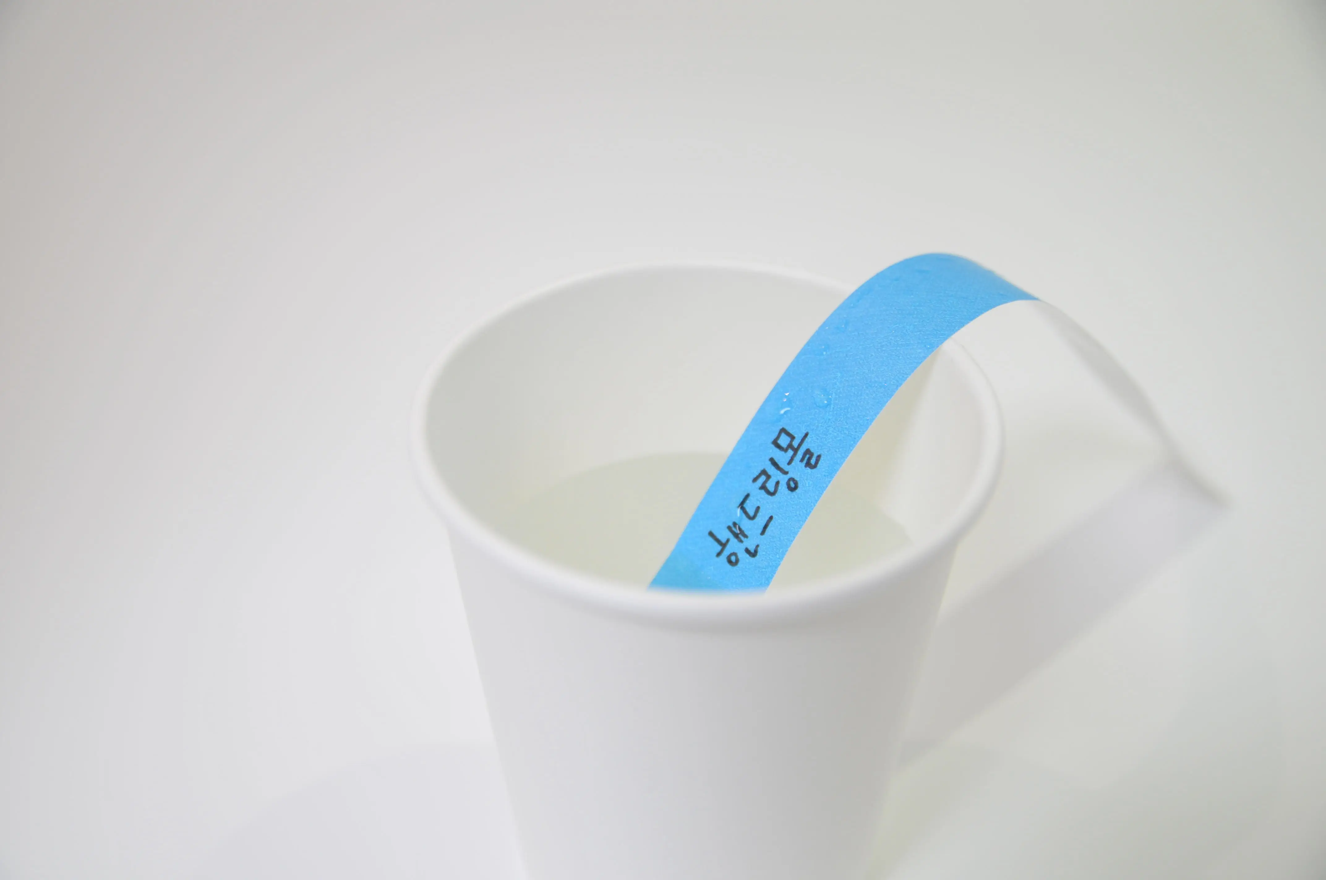 Label Paper 19mm 25mm Security TYVEK Wristbands Various Colors Waterproof Purpose of Tickets and Admission