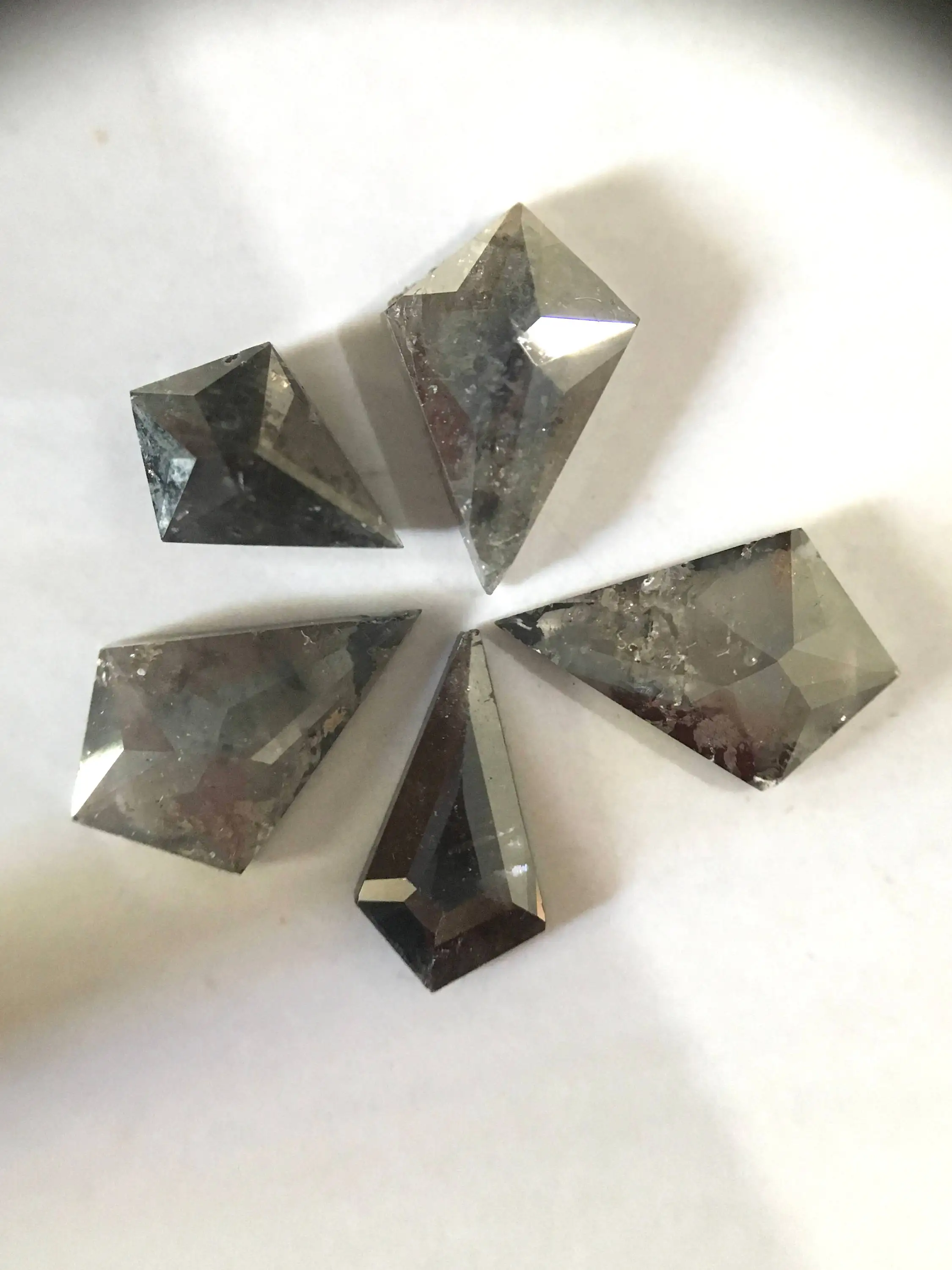 Kite Natural 2.20 Ct Antique Loose Diamonds Gemone Diamonds 2.20 Ct,2.20 Carat Kite Shape,round Brilliant Cut Grey,grey I3,I3 ZA