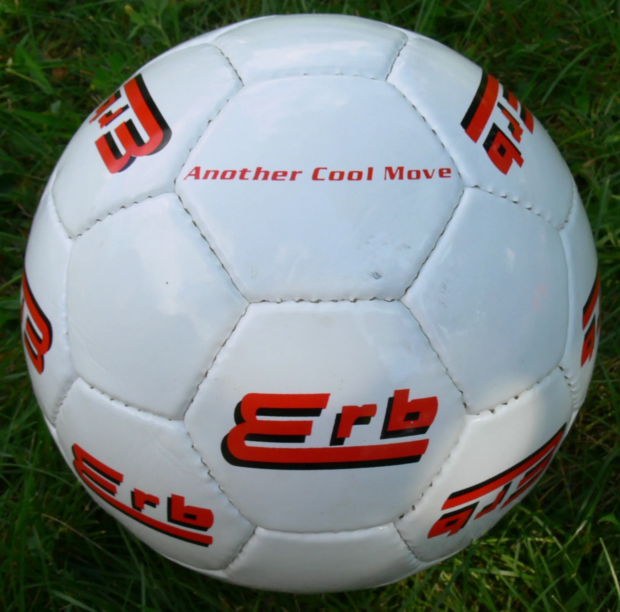 30 Panels Size 3 4 5 Inflatable Soccer Balls Machine Stitched PVC Foam Football Ball for Recreation Soft Touch & High Durability