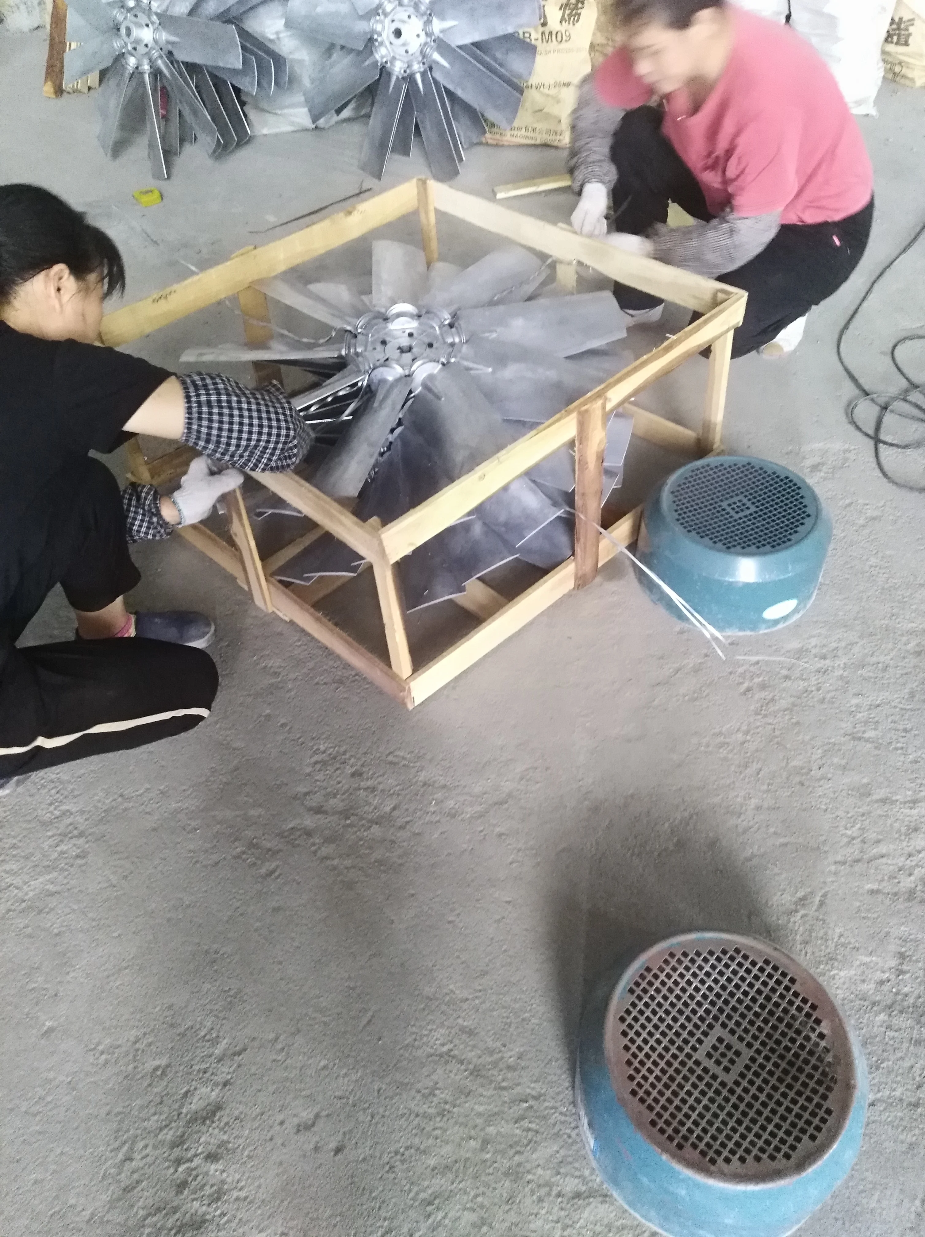 Adjustable Aluminum alloy fan impeller with 12 blades