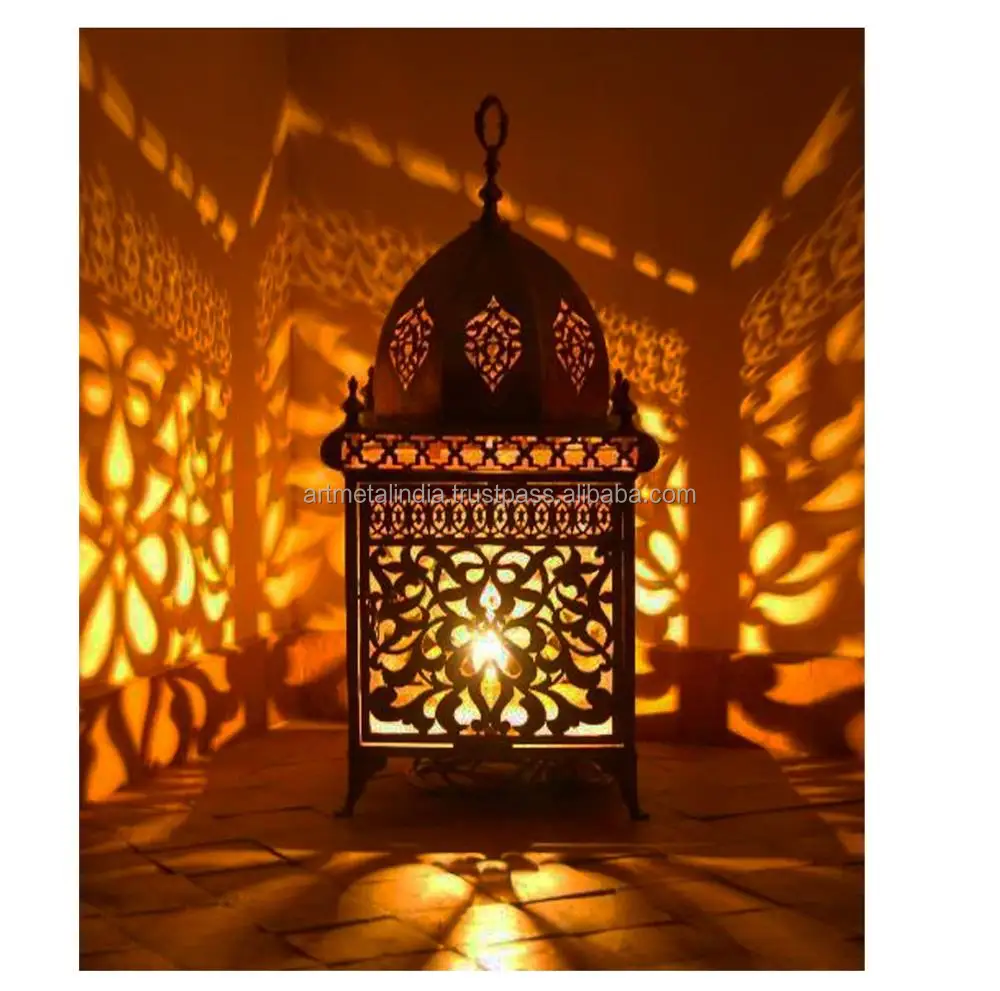 BEAUTIFUL METAL MOROCCAN LANTERN