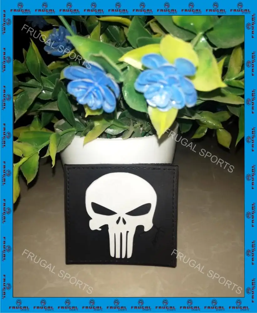 Factory custom clothes hats merrow border fabric woven patch badges for Clothing embroidery iron on patches labels