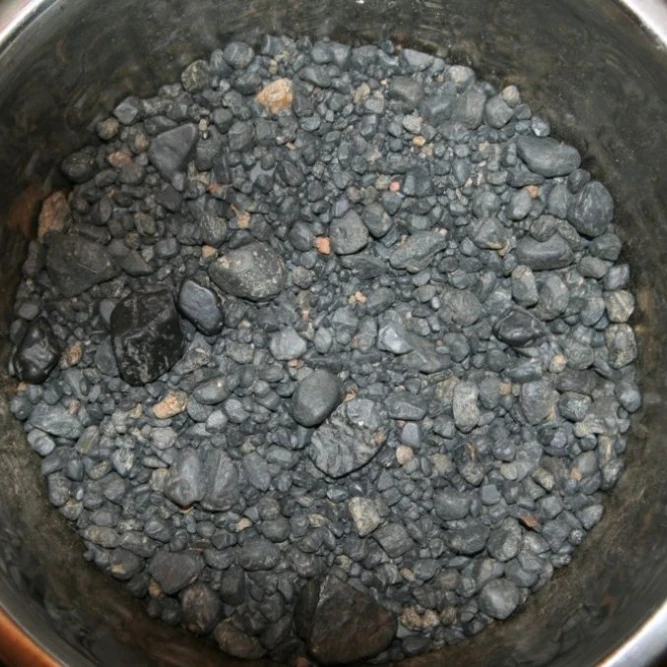 
 Танталитовая руда  