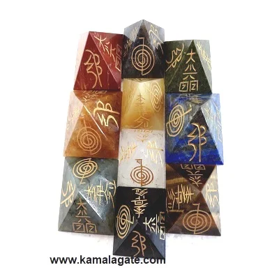 7 Chakra Reiki Charged Quartz Crystal Healing Pyramids Carved Egg Pattern Agate Gemstone Clear Quartz Crystal Pyramids