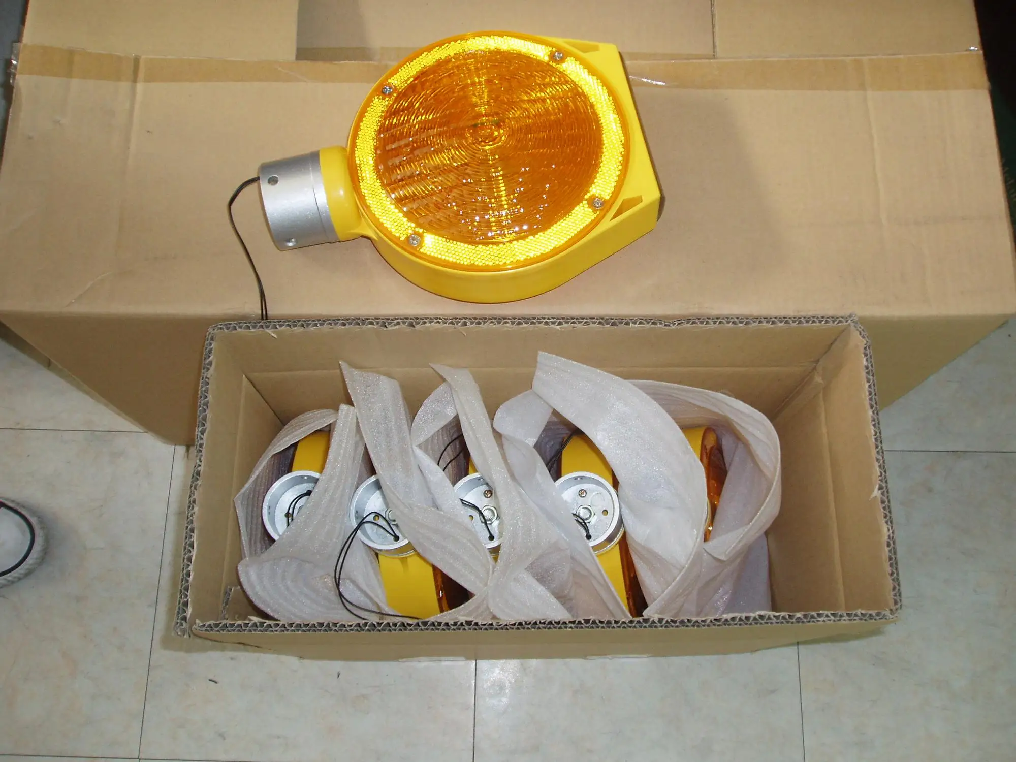 Solar-powered Flashing Beacon Lights