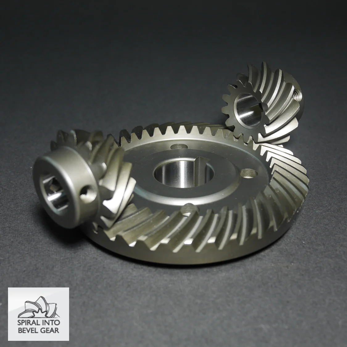 
High Quality and Precision Spiral Bevel Gear for Machine Tool Taiwan Gear Manufacturer 