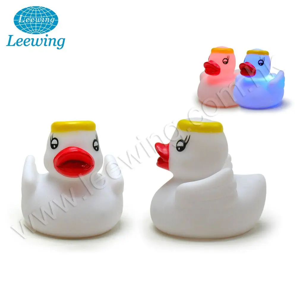 Flashing LED Light Changing Rubber Duck with Christmas Hat Festival Light-up Toy Gift