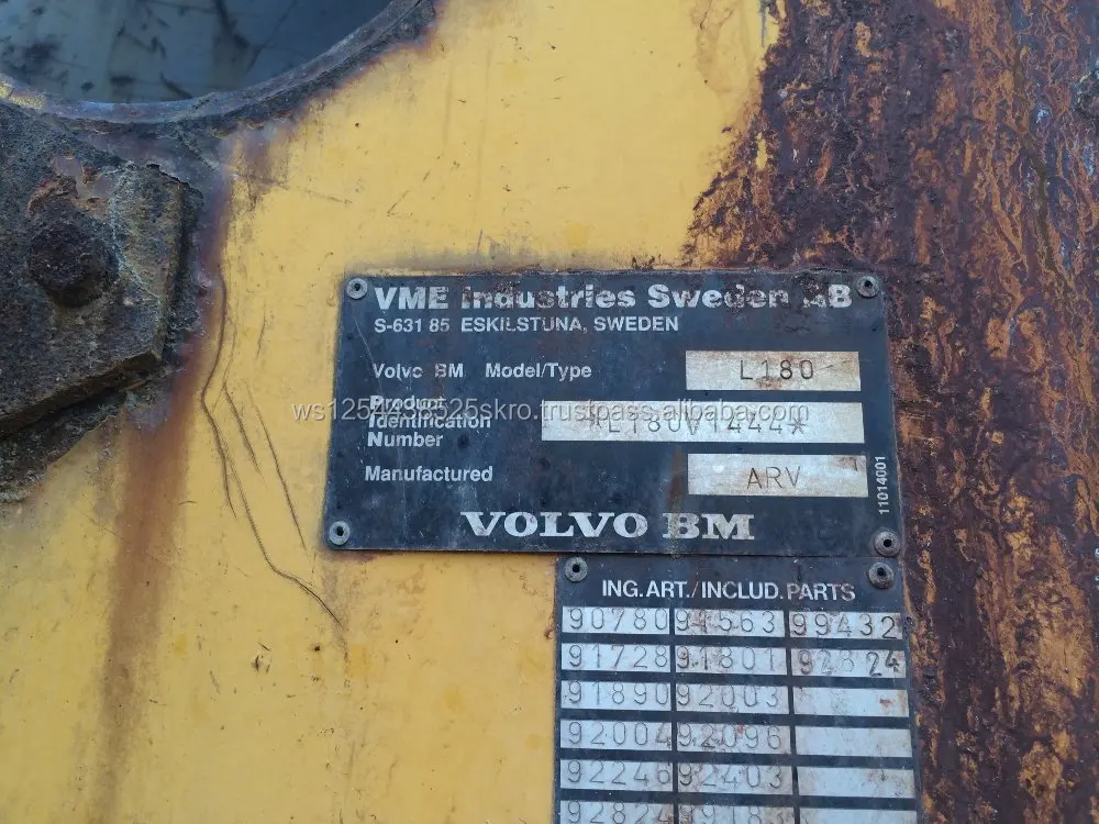 used VOLVO L180 wheel loader made in Sweden