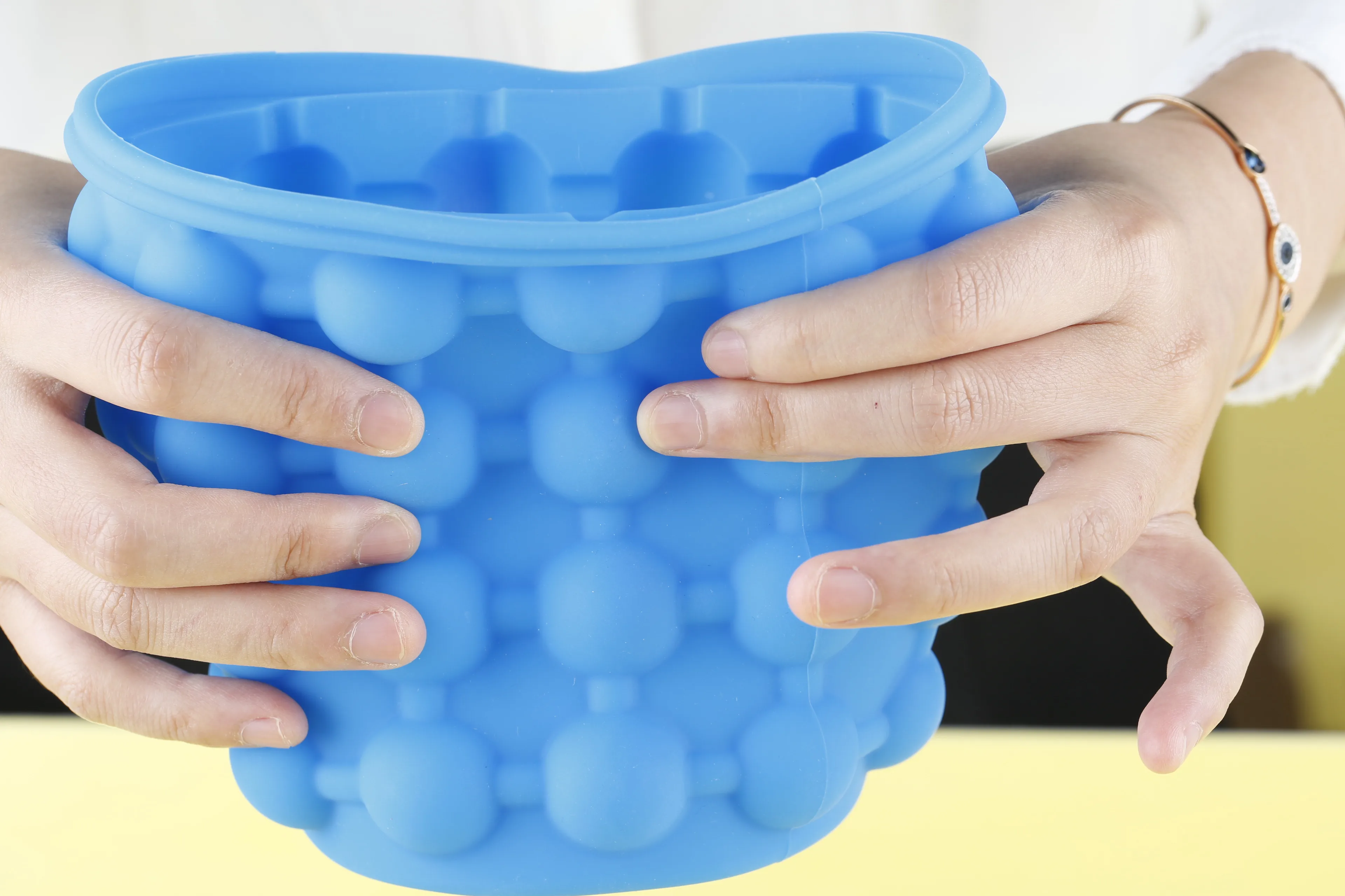 Small size Hot sales Durable Non-toxic silicone rubber ice bucket
