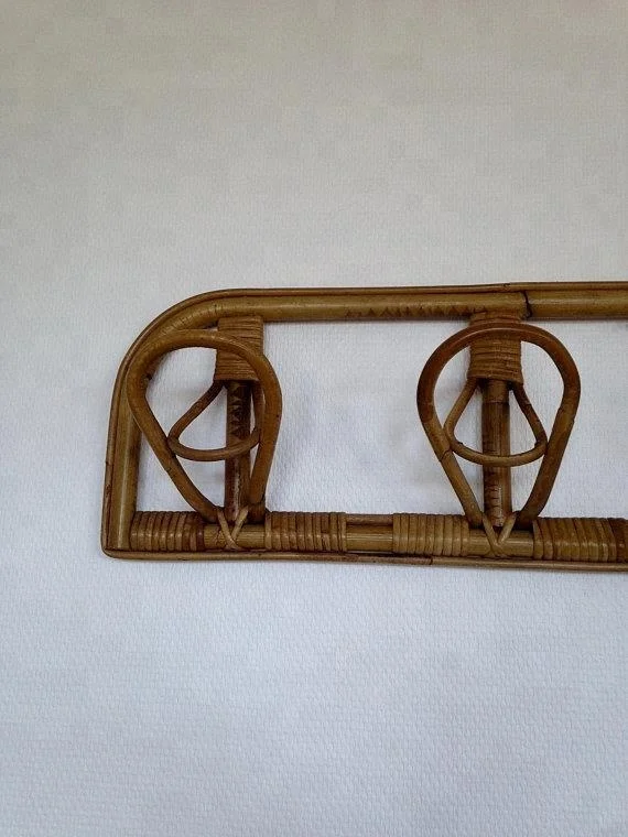 Ротанговая настенная полка