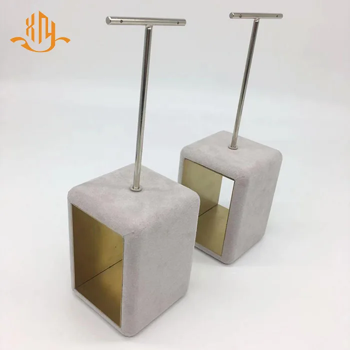 
XIANGYU new style factory wholesale custom luxury gray PU leather jewelry earrings display rack 