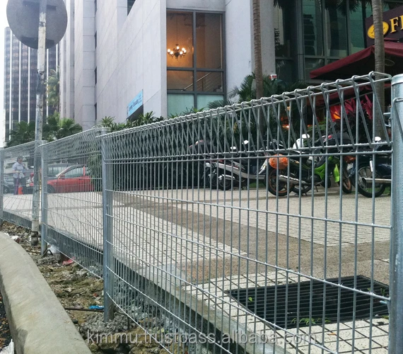 Bulk Wholesale Competitive Price Welded Mesh Fence 2D Panel Yard fence For Football Futsal Court Sports Venue