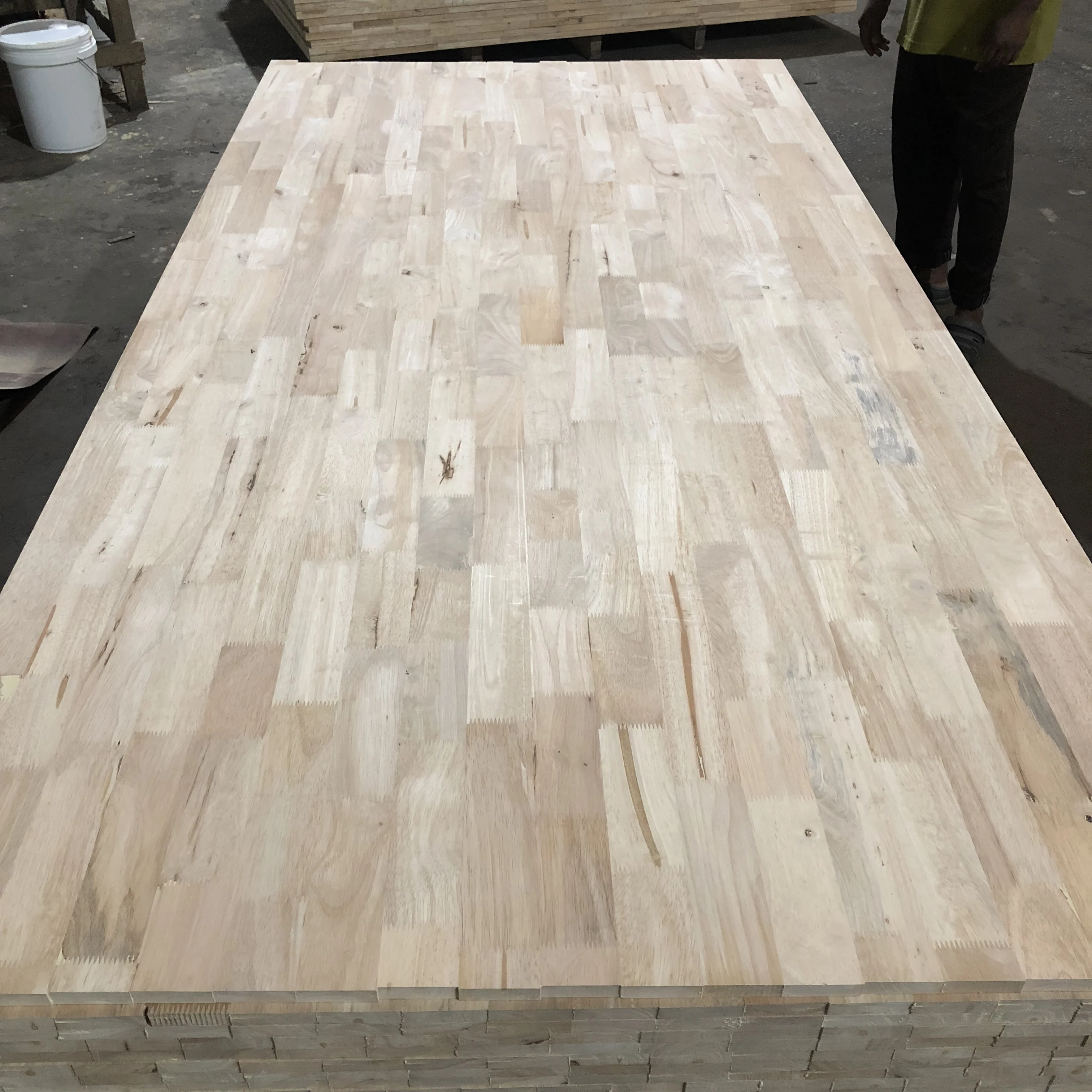 
Thickness 22mm Rubber wood Finger Joint Laminated Board 