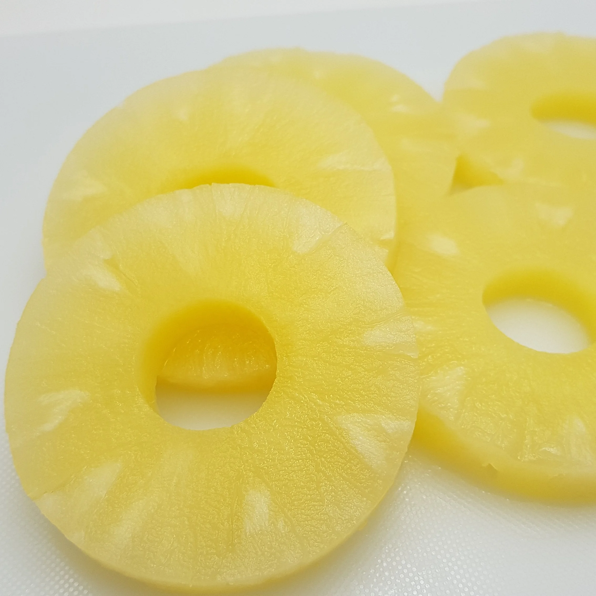 
canned pineapple rings in syrup from Thailand 