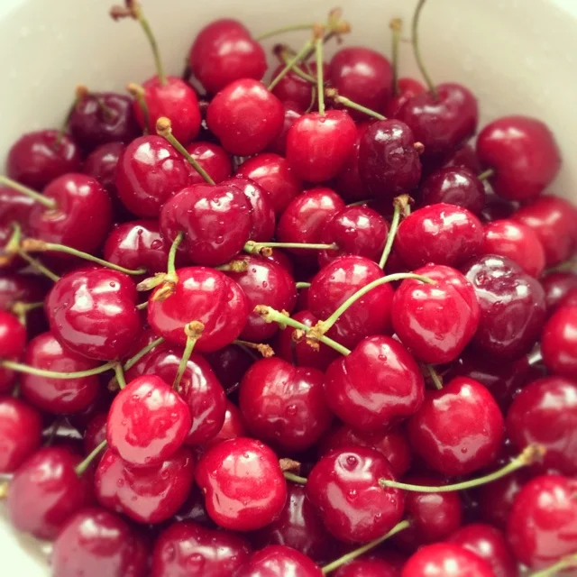 
Fresh cherry 