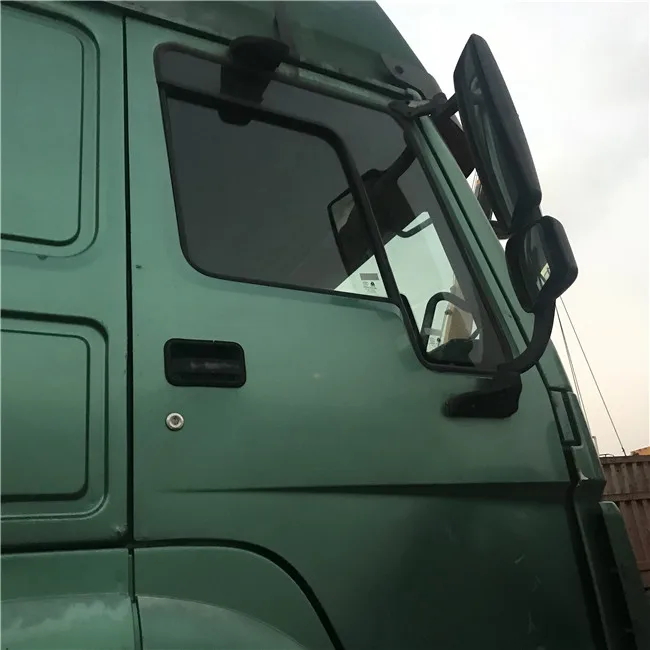 Used SINOTRUK HOWO International Tractor Truck Head 6X4 Used Trailer Head for Sale AFRICA