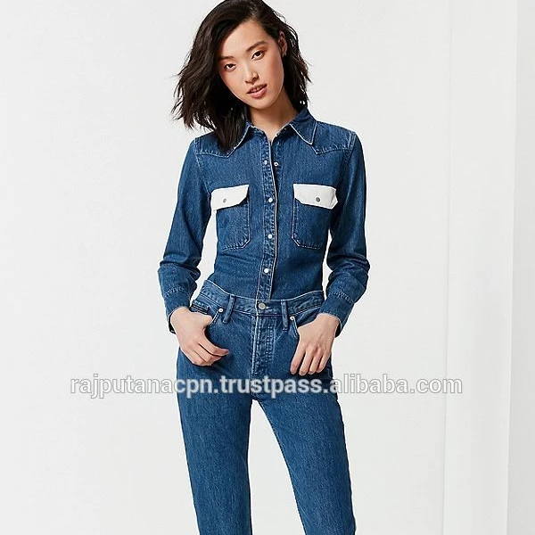 Women To Wear With A Denim Jacket jeans