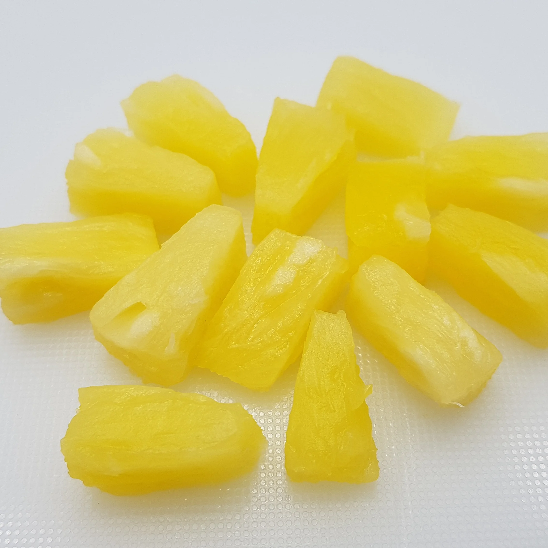 
canned pineapple tidbits machine cut from Thailand 
