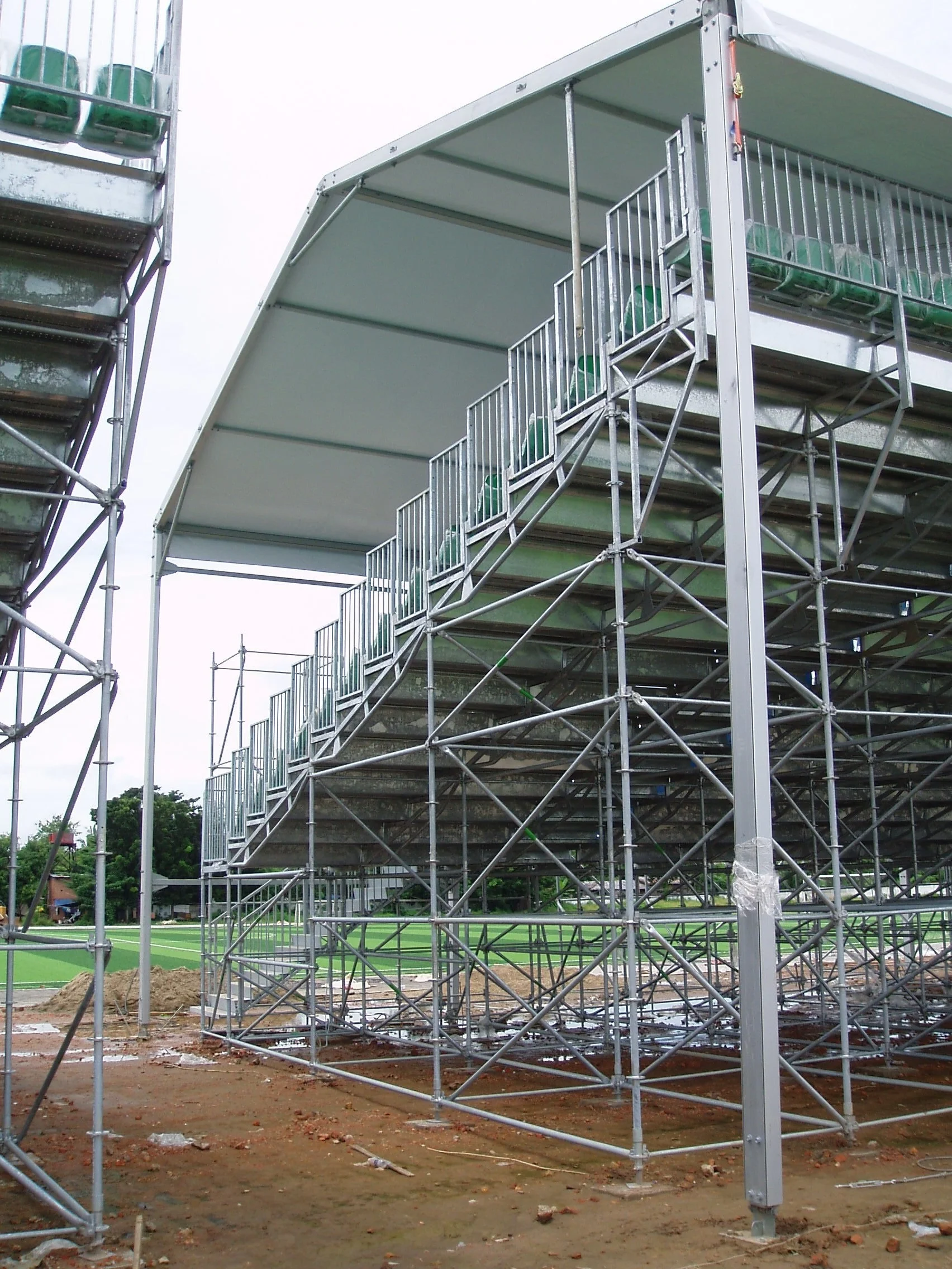 
Stadium sports field temporary bleacher grandstand tribune stands outdoor desmountable bleachers 