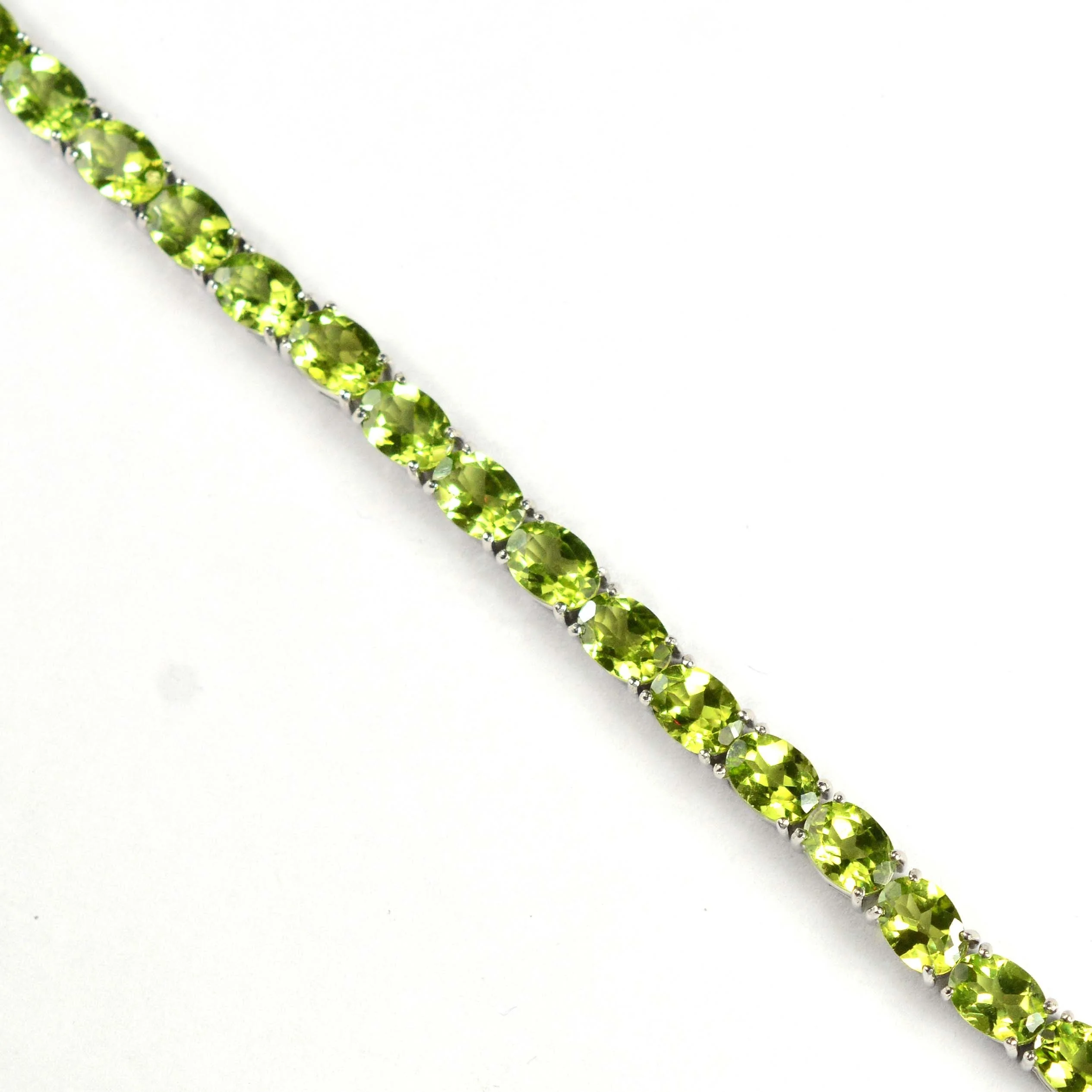 Handcrafted 925 sterling silver jewelry natural peridot gemstone tennis bracelet wholesaler
