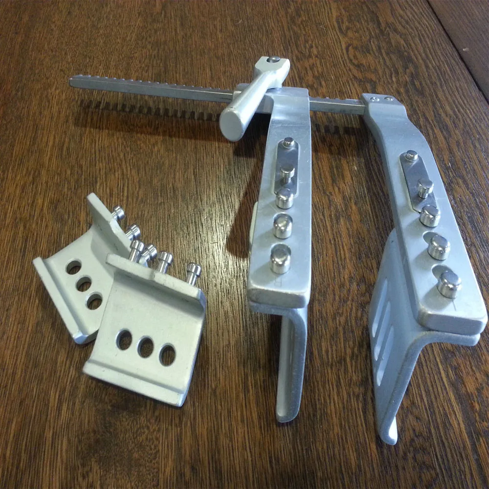 CARDIOASCUL FINOCHIETTO BURFORD RIB SPREADERS with 2 pairs of blades/ Surgical /Retractor