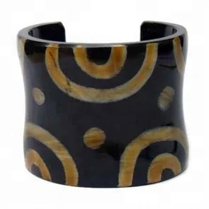 High Quality Natural Buffalo Horn Cuff Bracelet Bangle Black & White with handmade horn bangle and woman use