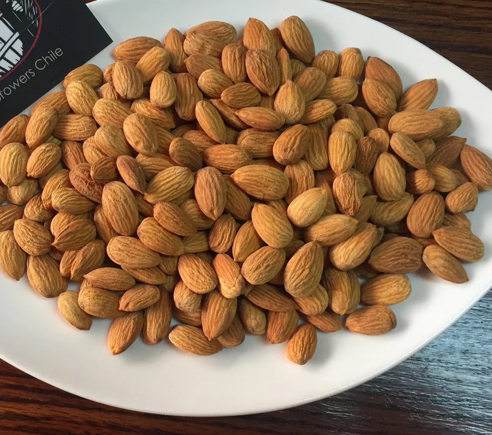 
Shelled almonds 