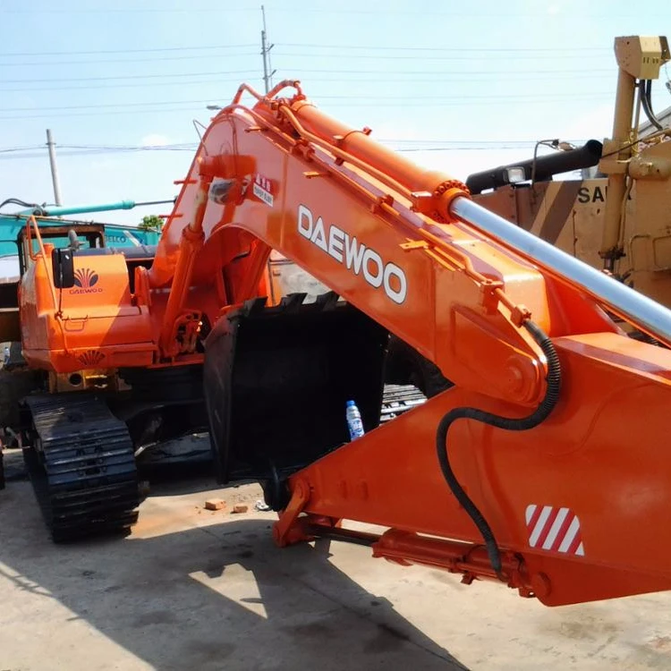 Used DAEWOO DH220 EXCAVATOR FOR SALE Good Price