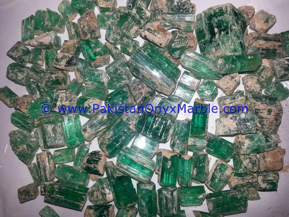 Extra fine material!!!emerald facet grade rough natural gemstone