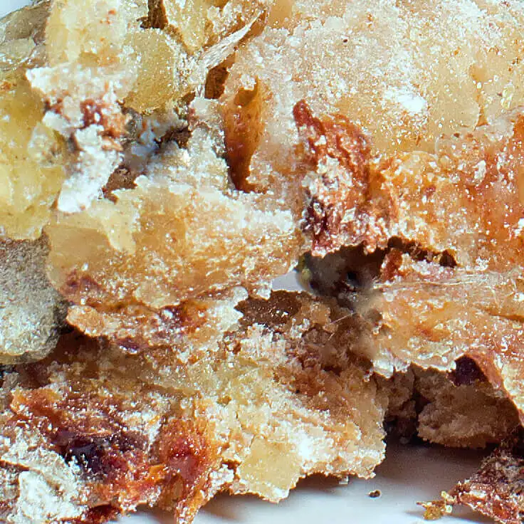 Hot Selling GMP Certified 100% Pure and Natural Gurjun Balsam Essential Oil