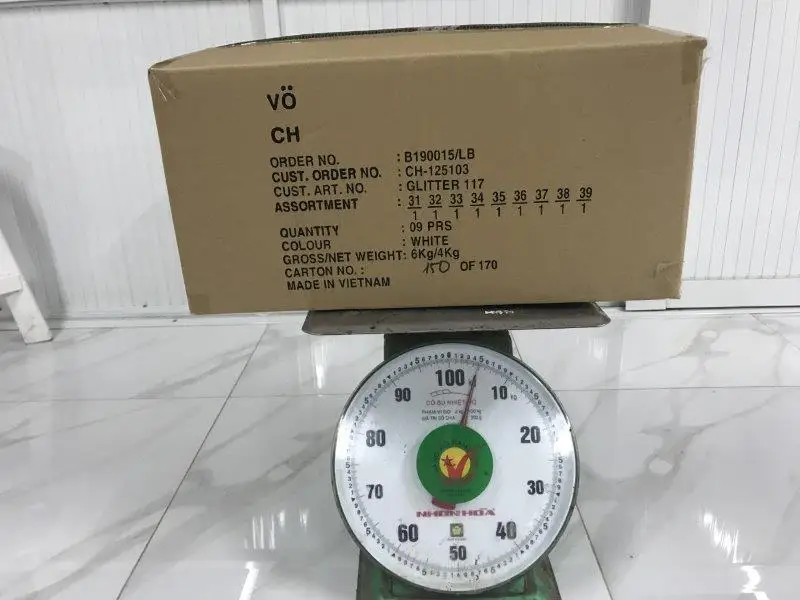 Летние сандалии для детей-окончательная служба случайной проверки во Вьетнаме