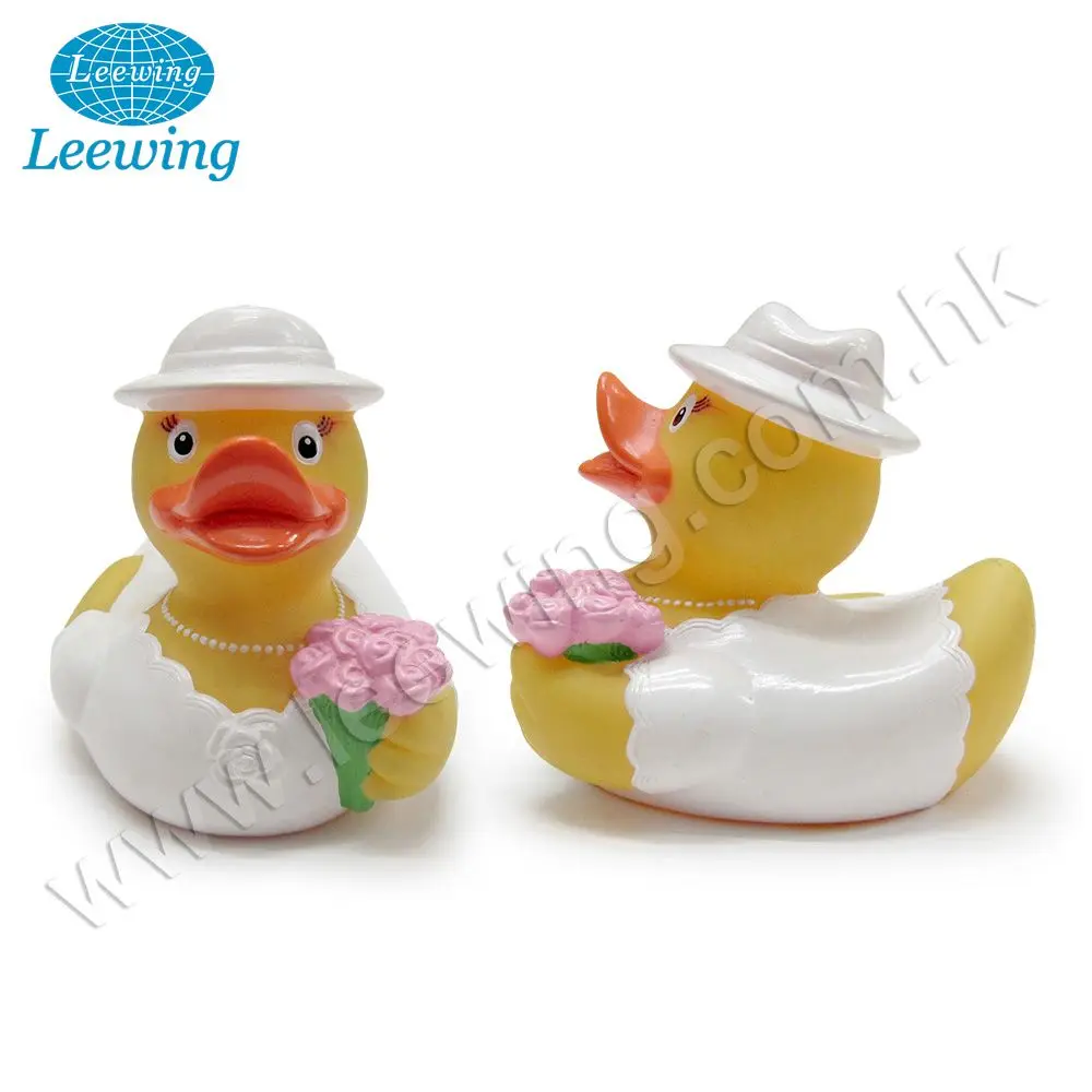 Valentine Day Festival Promo Gift Item Rose Lover Vinyl Duck with Flowers Bath Toy