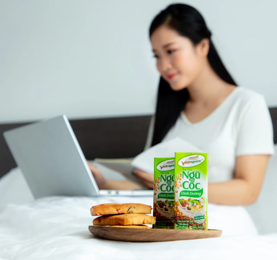 
high quality multifruits Cereal yogurt 180ML helps balance weight 