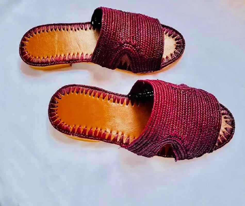 Женская обувь ручной работы из рафии