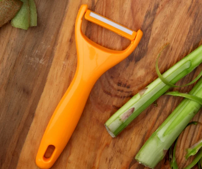 CERAMIC LIFE Kitchen Peelers: Wide Handle, Round Handle, Straight Type