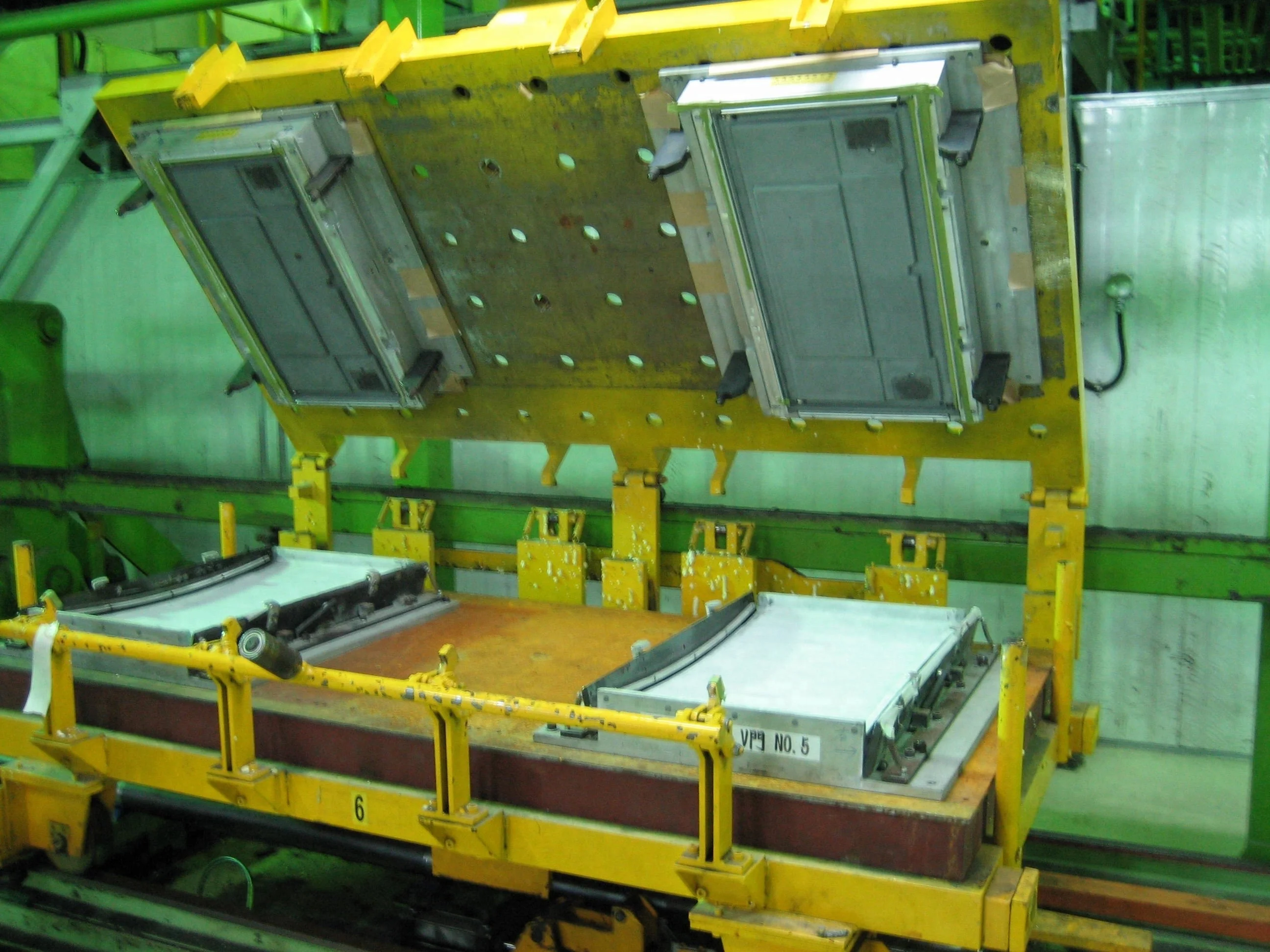 Refrigerator Four Station Door Foaming Mold Cycle Production Line